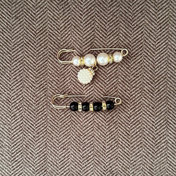 Safety Pin Brooches for Clothes White Black set of 2, 2.3" - Picture 2 of 5